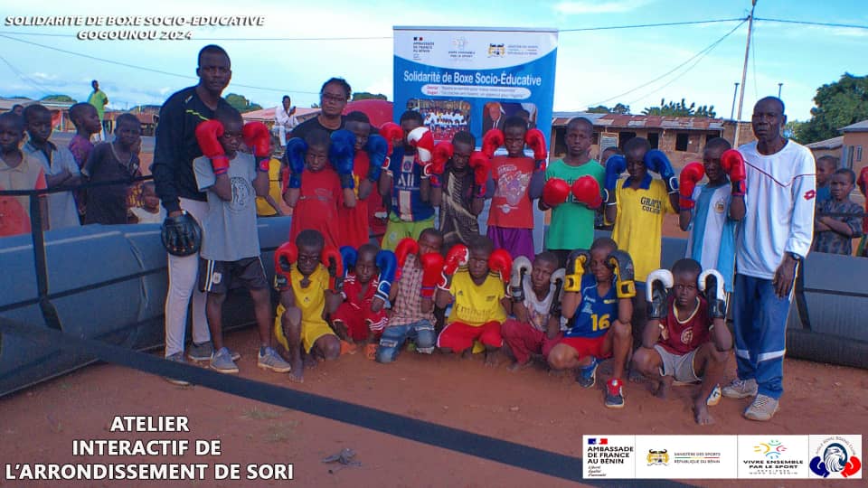 Activités interactives menées sur l'esplanade du Bureau d'arrondissement de SORI